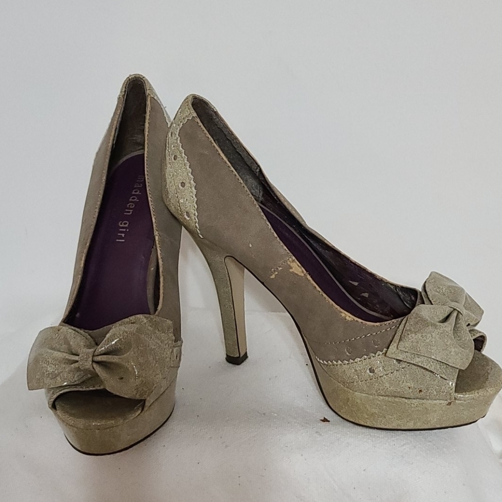Madden‎ Girl Peep Toe Stilettos Size 7 Tan GUC